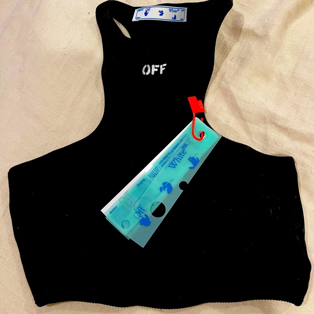 Off white crop top L